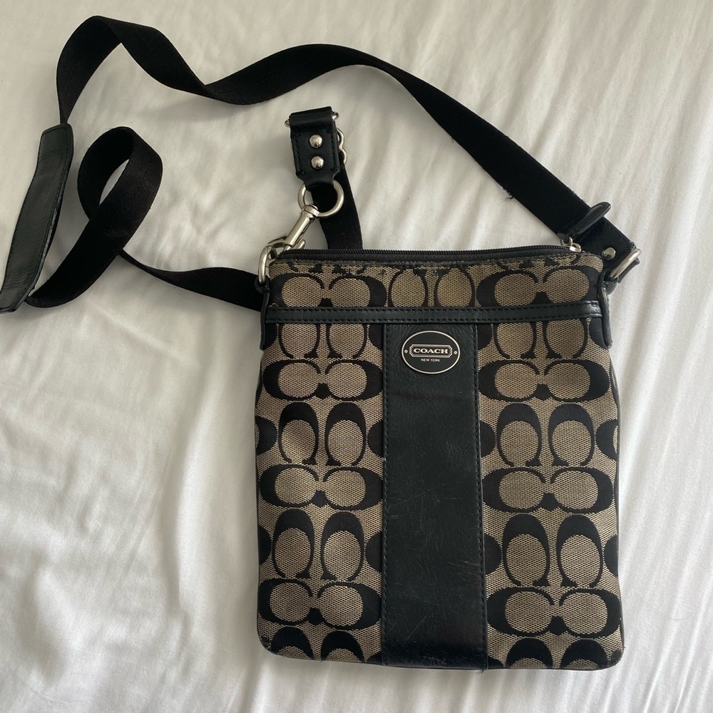 Vintage Coach crossbody bag